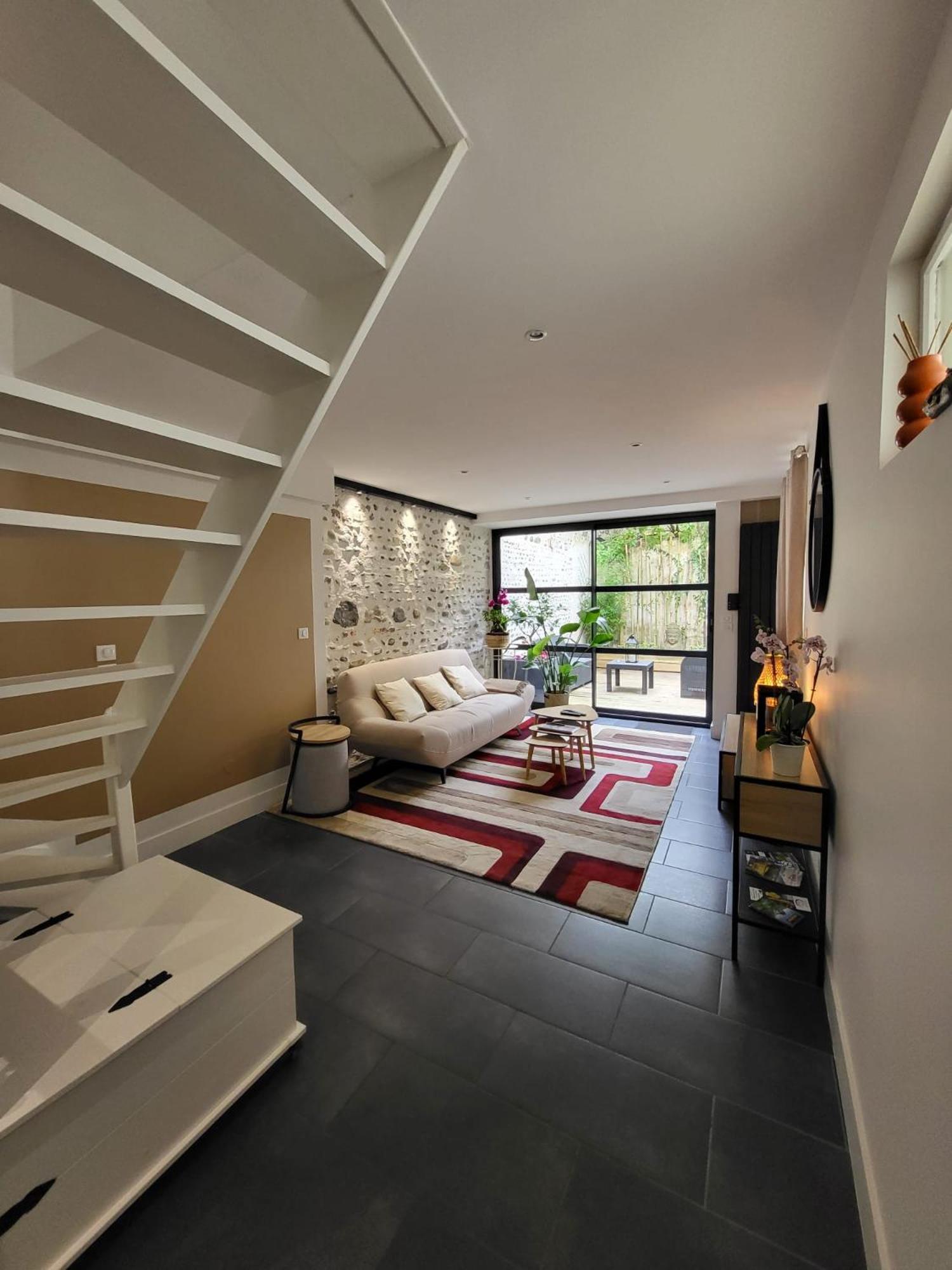 Apartment Le Patio - Calme - Hyper Centre Pau